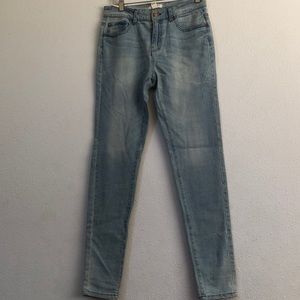 Forever 21 jeans style: unknown